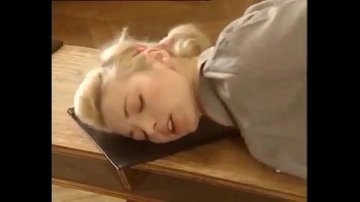 Eleva rusinoasa vrea anal profu fizica