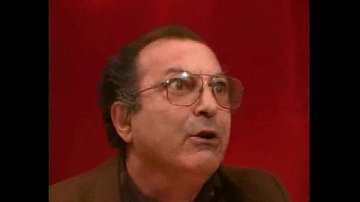 Blonda fututa multi barbati acelasi timp