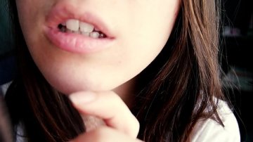 Blonda silicoane satisface singura