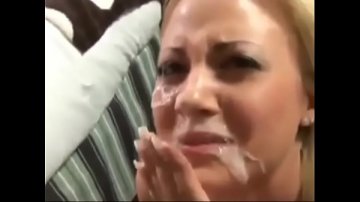 Kaley Cuoco face oral pana ejaculare