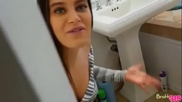 Tanara tate mari lasa pipaita pizda prietena