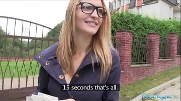 Asiatica prostituata agatata strada fututa strain